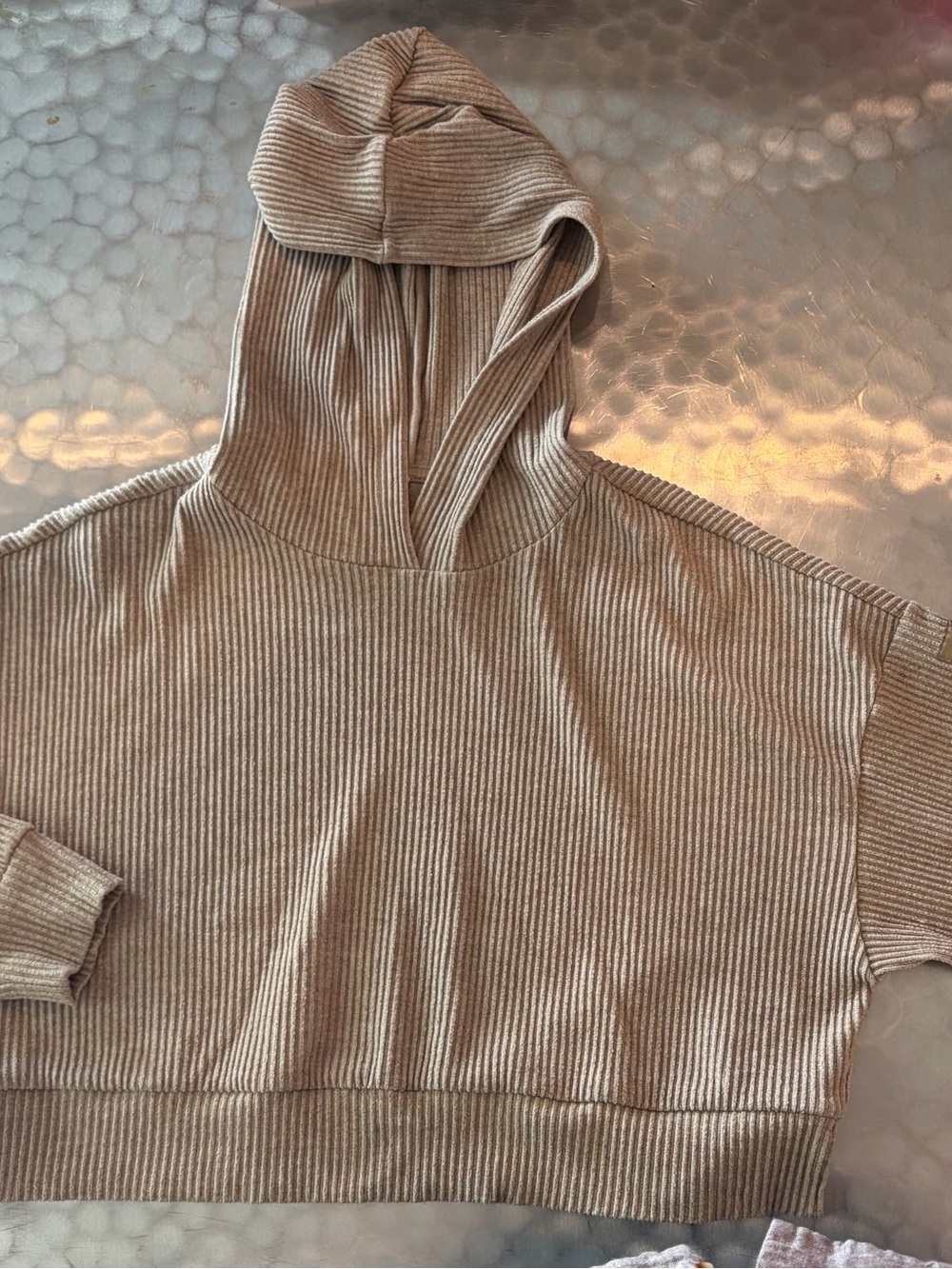 ALO Ribbed Cropped Hoodie in Taupe